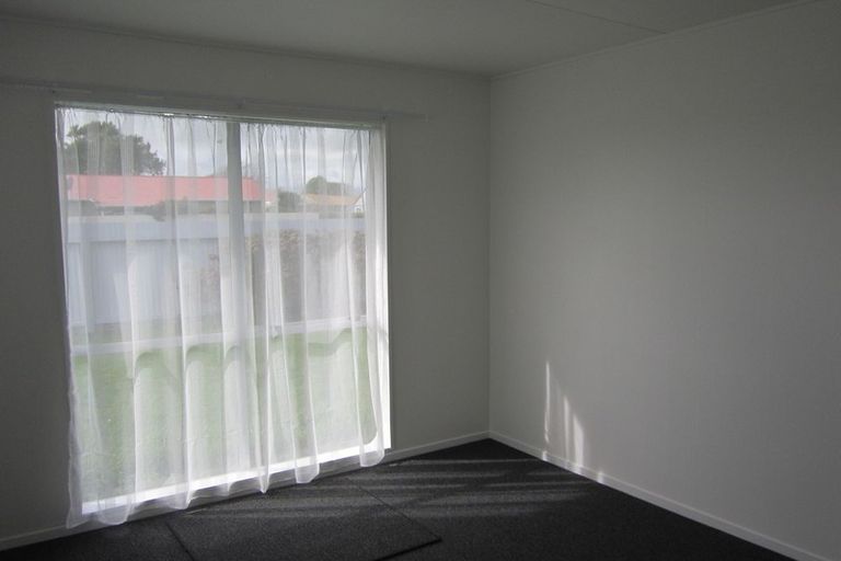 Photo of property in 108 Ryder Crescent, Levin, 5510