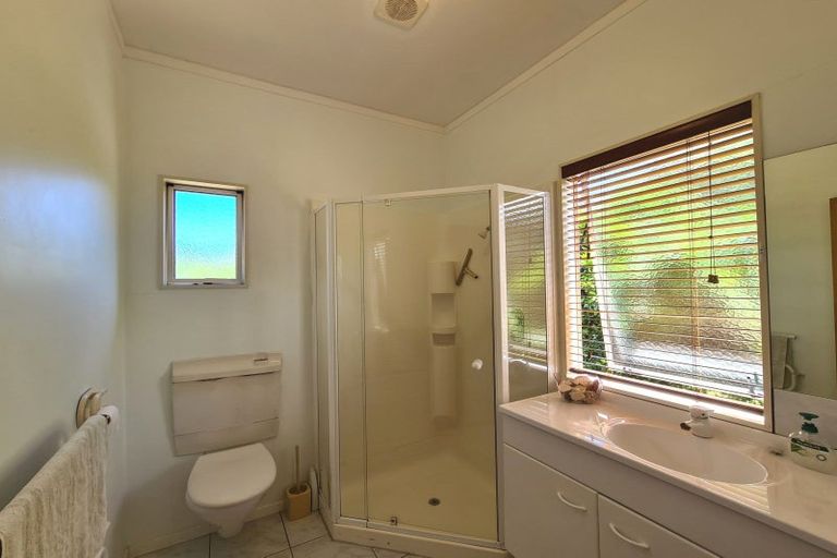 Photo of property in 40 Driving Creek Road, Coromandel, 3506