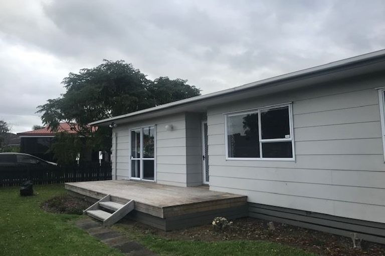 Photo of property in 3 Alpha Street, Papakura, 2110