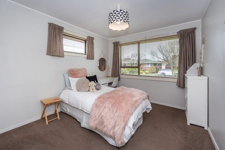 Photo of property in 25 Toorak Avenue, Avonhead, Christchurch, 8042