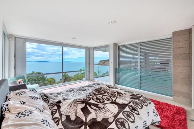 Photo of property in 1462 Whangaparaoa Road, Army Bay, Whangaparaoa, 0930