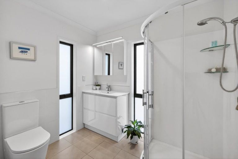 Photo of property in 25 Aurora Avenue, Welcome Bay, Tauranga, 3112