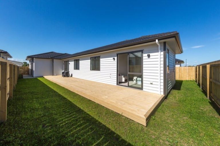 Photo of property in 8 Whakapono Road, Pukekohe, 2120