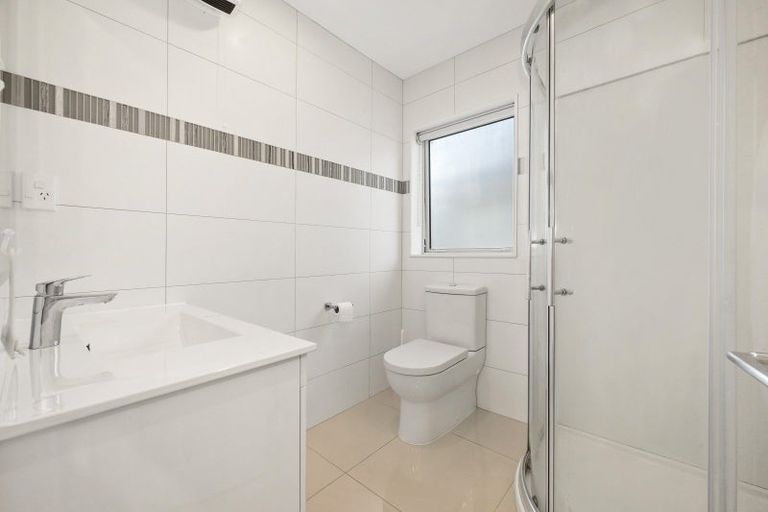 Photo of property in 30 Cassidy Drive, Orewa, 0931