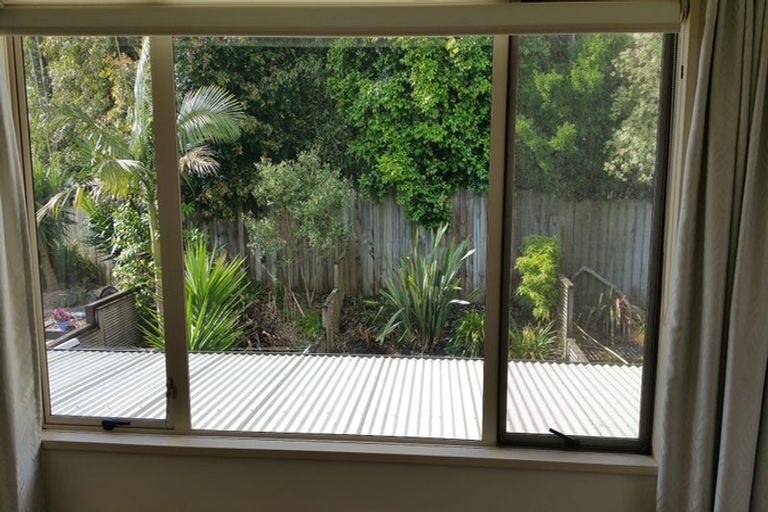 Photo of property in 2/206 Manuka Road, Bayview, Auckland, 0629