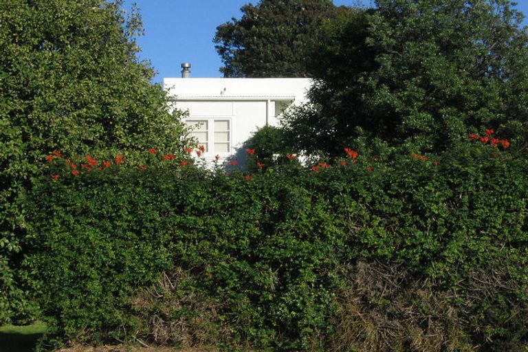 Photo of property in 26 Heperi Street, Waikanae Beach, Waikanae, 5036