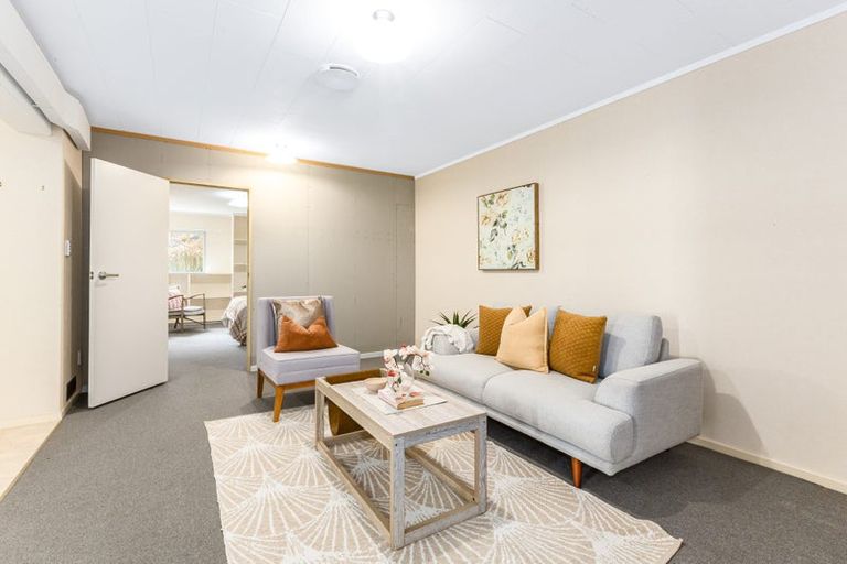 Photo of property in 5 Romesdale Road, Papakowhai, Porirua, 5024