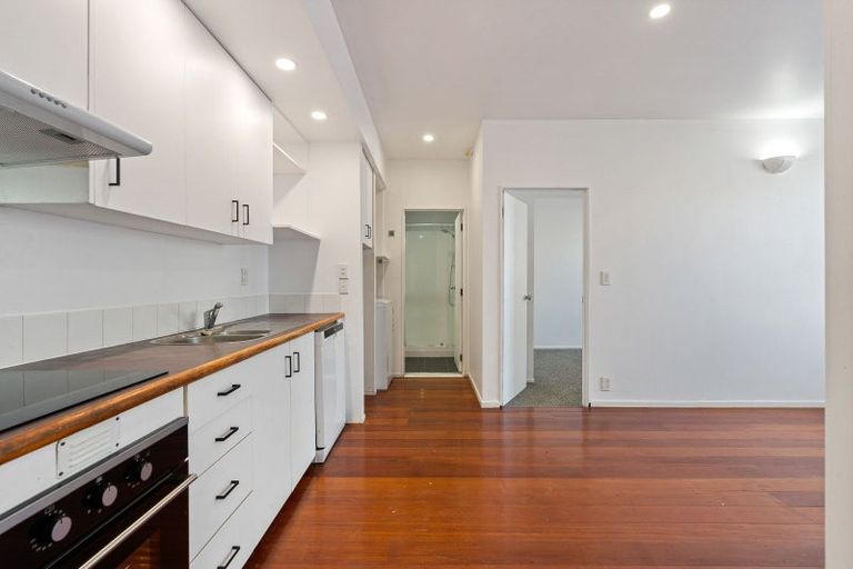Photo of property in Hopper Street Apartments, 4/20 Hopper Street, Mount Cook, Wellington, 6011