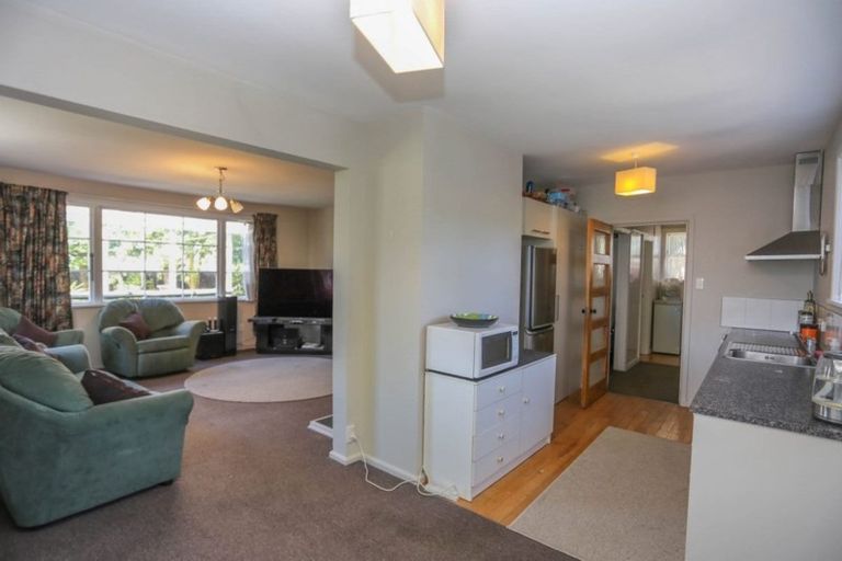 Photo of property in 13 Rowcliffe Crescent, Avonside, Christchurch, 8061