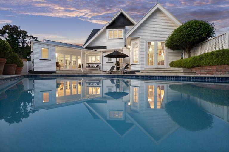 Photo of property in 74 Marne Street, Hokowhitu, Palmerston North, 4410