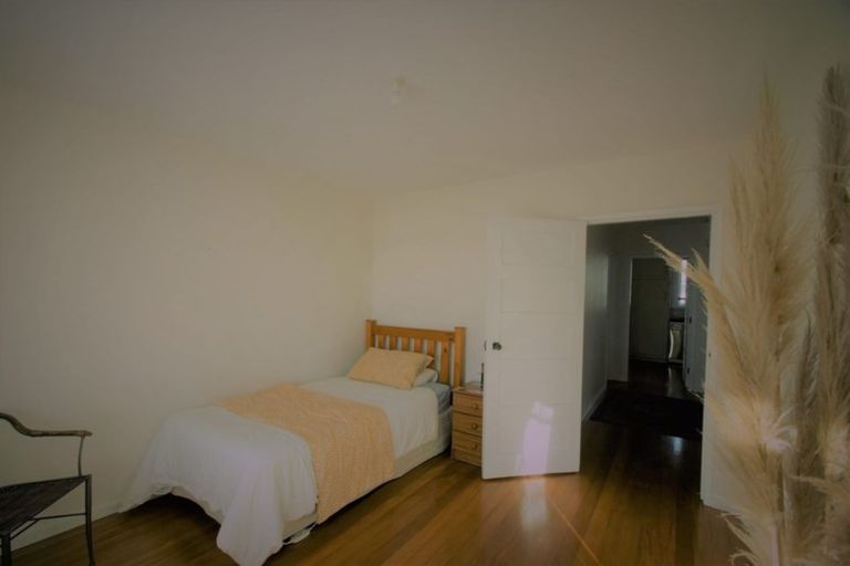 Photo of property in 16 Highbury Place, Avonside, Christchurch, 8061