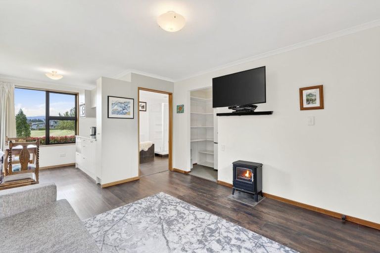 Photo of property in 4 Pisa Moorings Road, Mount Pisa, Cromwell, 9383