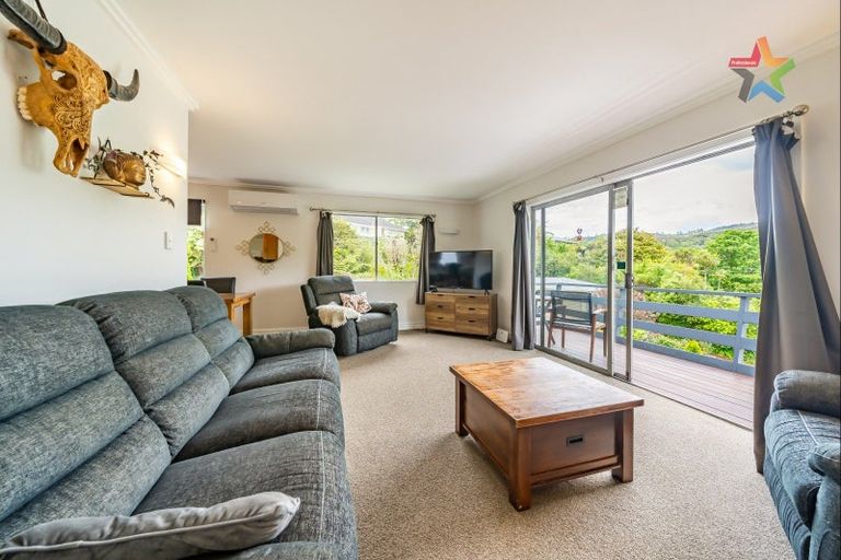 Photo of property in 23 Rintoul Grove, Stokes Valley, Lower Hutt, 5019