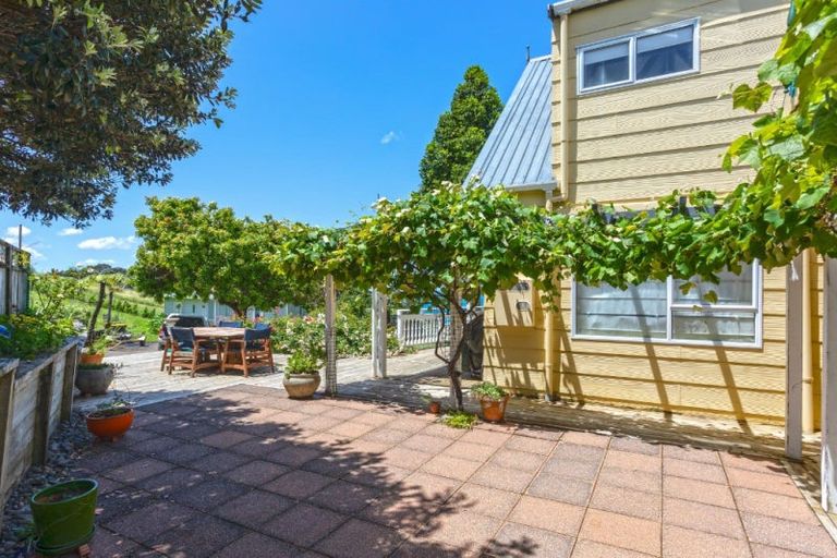 Photo of property in 405 Onemana Drive, Onemana, Whangamata, 3691