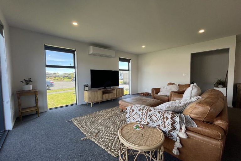 Photo of property in 13 Ned Place, Halswell, Christchurch, 8025