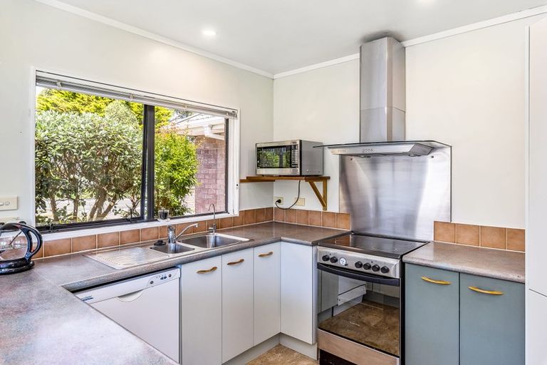 Photo of property in 2 Realm Drive, Paraparaumu, 5032