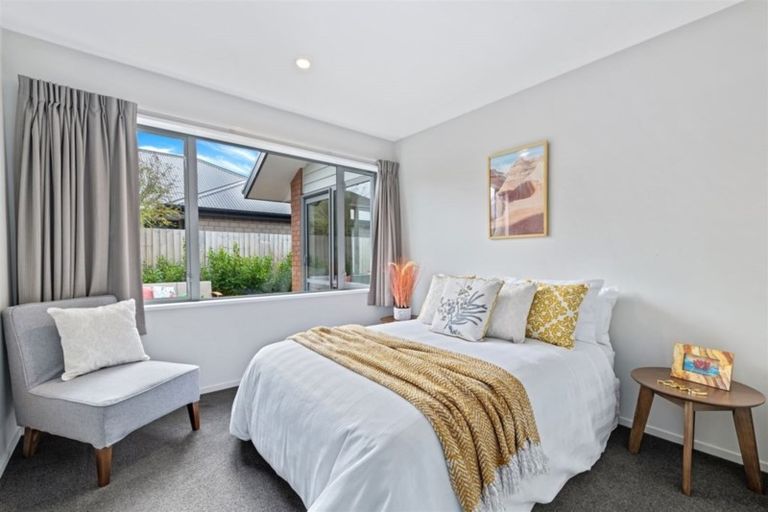 Photo of property in 5 Bradwell Crescent, Halswell, Christchurch, 8025