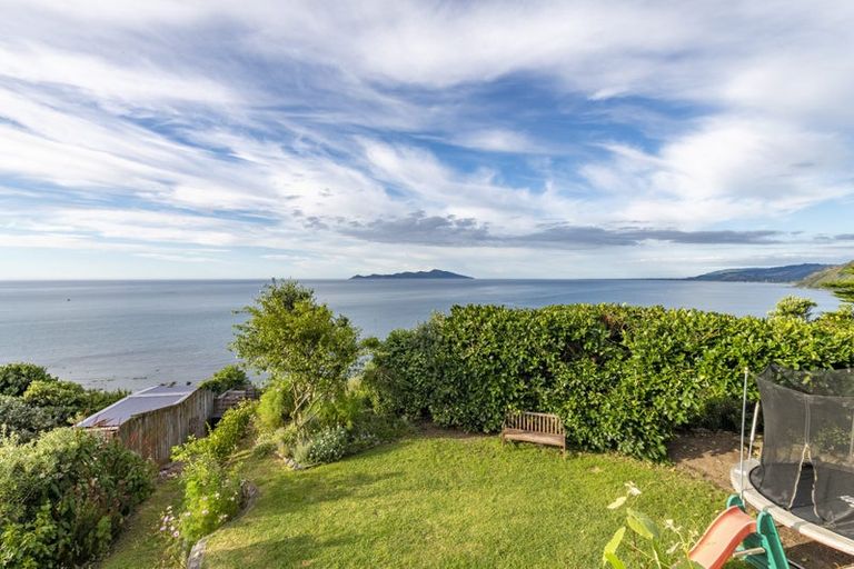 Photo of property in 1 Haunui Way, Pukerua Bay, 5026