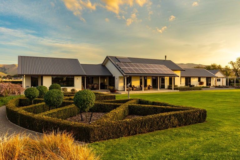 Photo of property in 19 Hardings Road, Riverlands, Blenheim, 7274