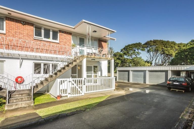 Photo of property in 2/19 Thatcher Street, Mission Bay, Auckland, 1071