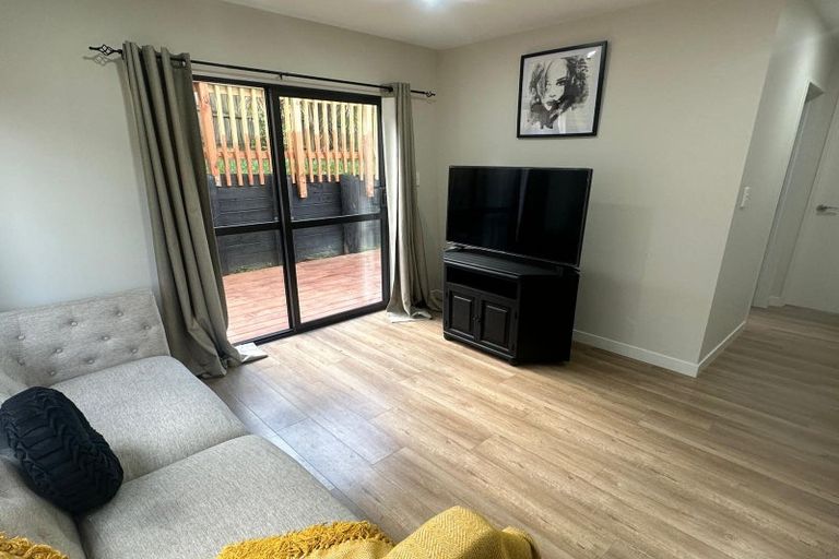 Photo of property in 28b Mason Street, New Lynn, Auckland, 0600