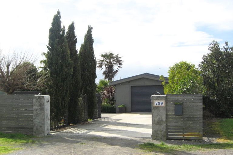 Photo of property in 299 Clifton Road, Te Awanga, 4102