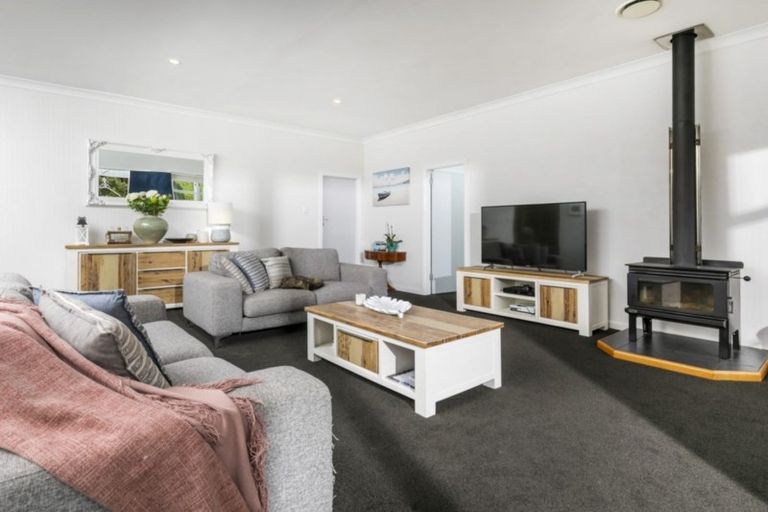 Photo of property in 9 Cory Road, Kaukapakapa, 0873