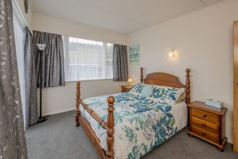 Photo of property in 13 Burn Street, Levin, 5510