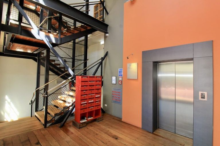 Photo of property in Hannahs Warehouse Apartments, 21/13 Leeds Street, Te Aro, Wellington, 6011
