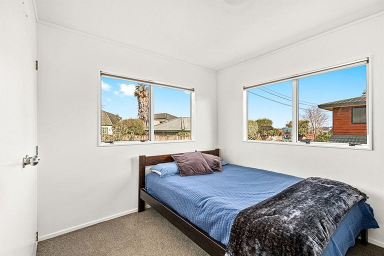 Photo of property in 2/11 Delamare Court, Sunnynook, Auckland, 0632