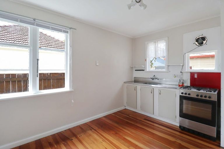 Photo of property in 218 Naenae Road, Naenae, Lower Hutt, 5011