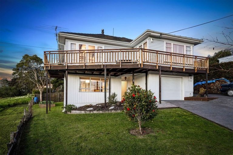 Photo of property in 7 Chamberlain Road, Massey, Auckland, 0614