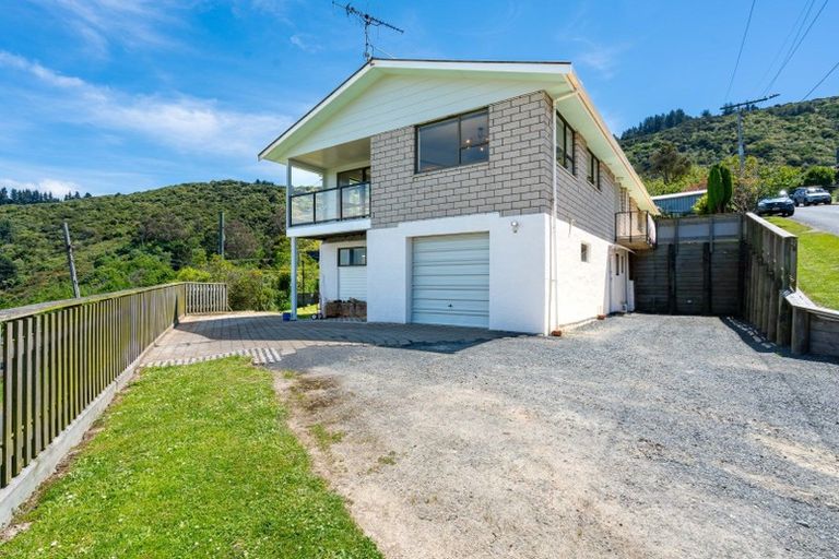 Photo of property in 46 Adderley Terrace, Ravensbourne, Dunedin, 9022