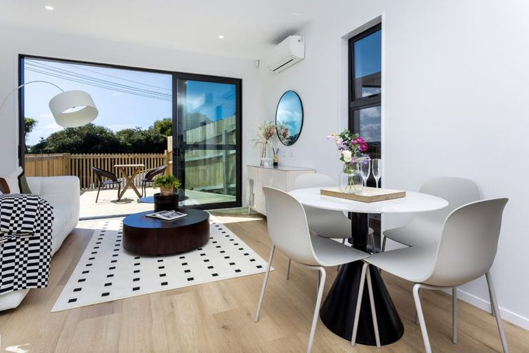 Photo of property in 58 County Road, Torbay, Auckland, 0630