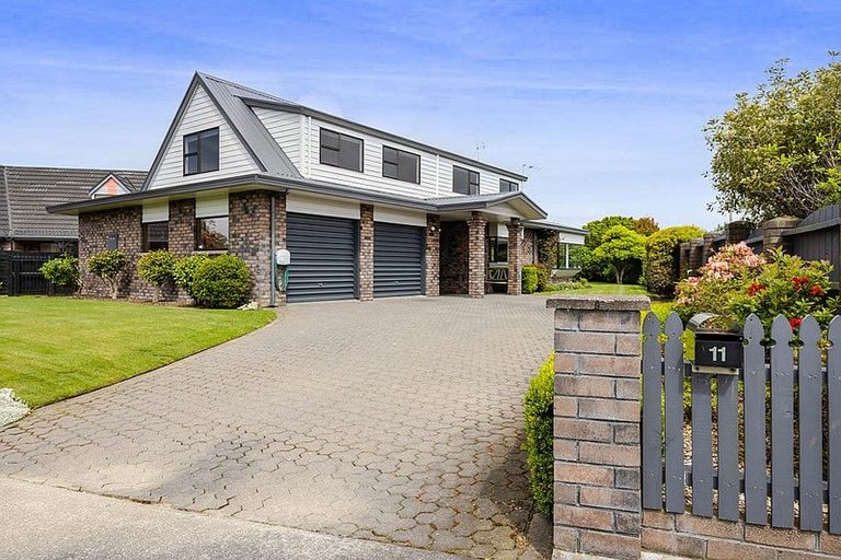 Photo of property in 11 County Drive, Hawera, 4610