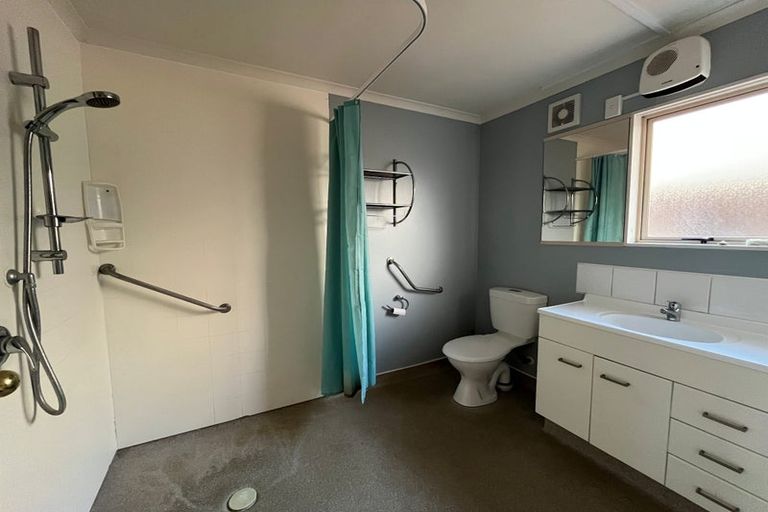 Photo of property in 2/28 Third Avenue, Tauranga, 3110