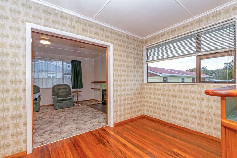 Photo of property in 28 Ormond Street, Woodville, 4920