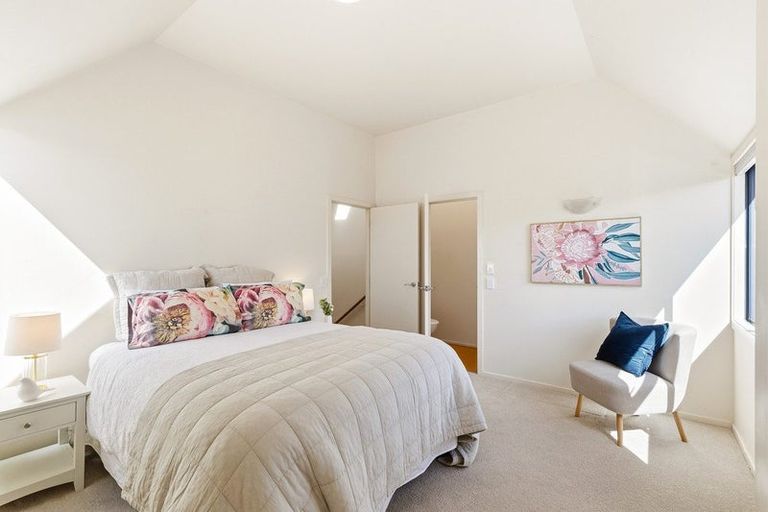 Photo of property in 2d Hatton Street, Karori, Wellington, 6012