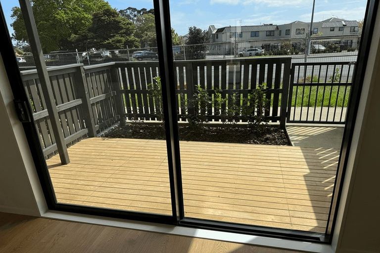 Photo of property in 43 Waipuhinui Way, Wiri, Auckland, 2104
