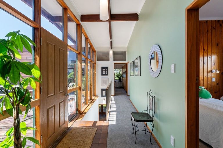 Photo of property in 6 Dorset Way, Wilton, Wellington, 6012