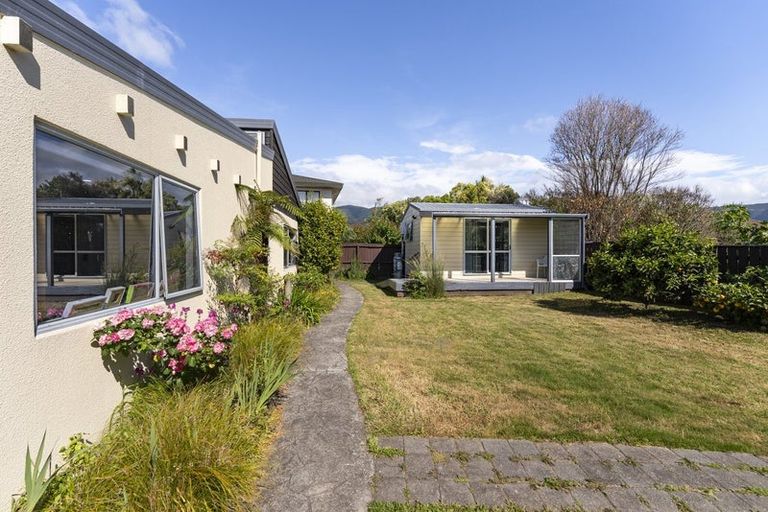 Photo of property in 11 Coleridge Place, Stoke, Nelson, 7011