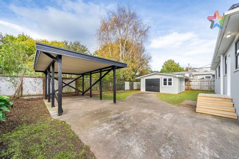Photo of property in 15 Heretaunga Square, Silverstream, Upper Hutt, 5019