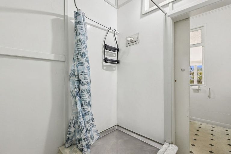 Photo of property in 11 Rutherford Street, Caversham, Dunedin, 9012