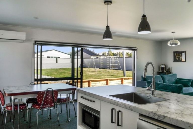 Photo of property in 19 Irishman Drive, Twizel, 7901