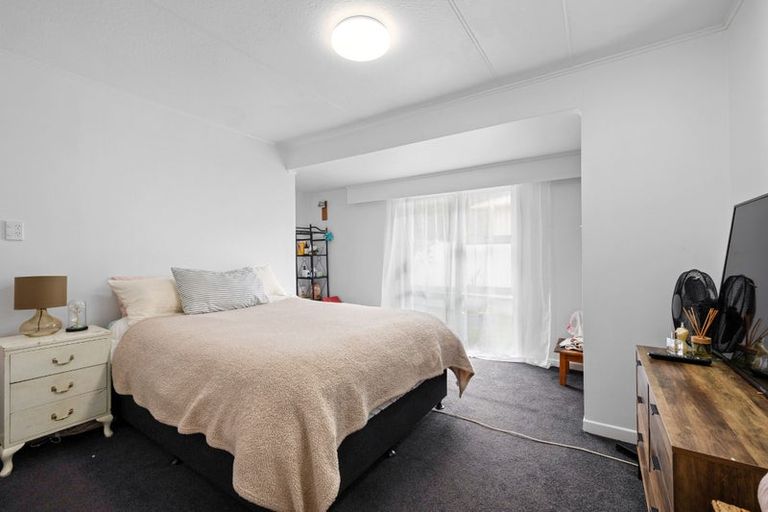 Photo of property in 20 Stuart Place, Blagdon, New Plymouth, 4310