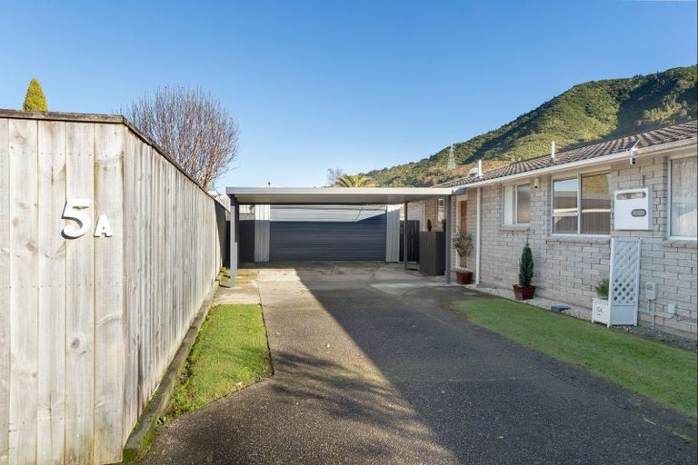 Photo of property in 5a Fremont Grove, Totara Park, Upper Hutt, 5018