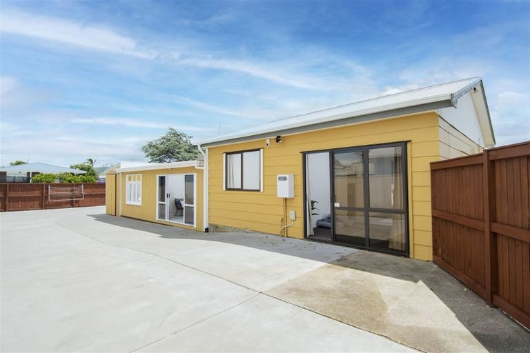 Photo of property in 828b Papamoa Beach Road, Papamoa Beach, Papamoa, 3118