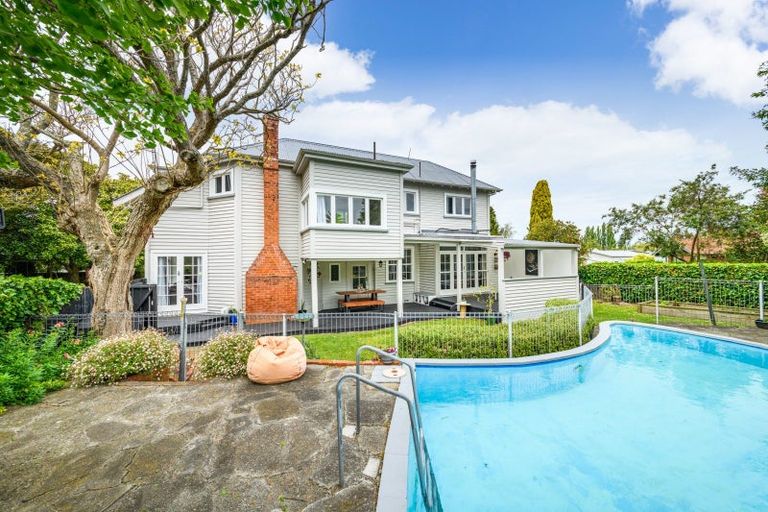Photo of property in 12 Kimbolton Road, Feilding, 4702
