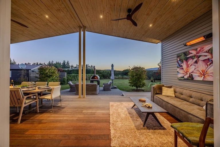 Photo of property in 21 Sam John Place, Lake Hawea, 9382