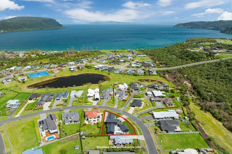 Photo of property in 14 Pukeko Way, Kinloch, Taupo, 3377